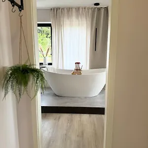  Apartment Leonardo I Freistehende Badwanne
